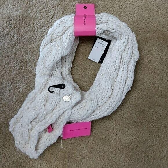 *Sale* Betsey Johnson cream colored winter set